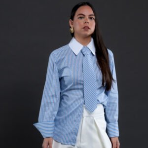 Camisa con corbata