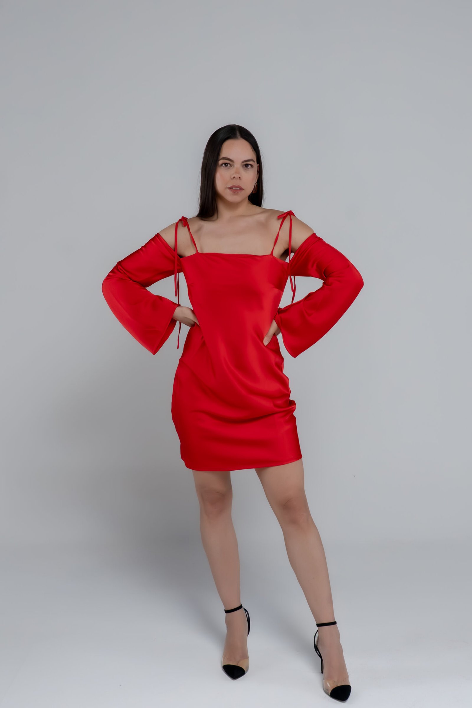 vestido rojo satinado - Imagen 2