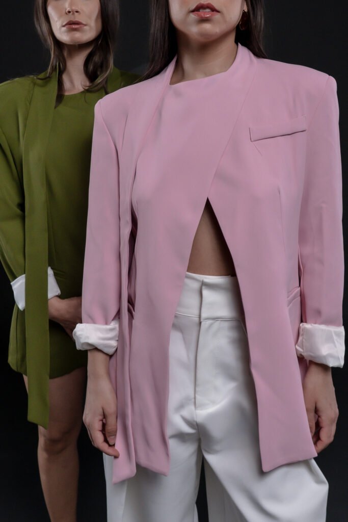 blazer abierta de mujer elegante